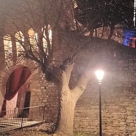 Al Borgo فندق مبيت وإفطار